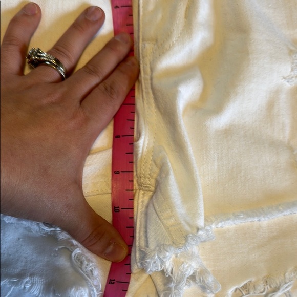 Express Jeans White Jean Shorts Size 12 Distressed - Picture 10 of 13